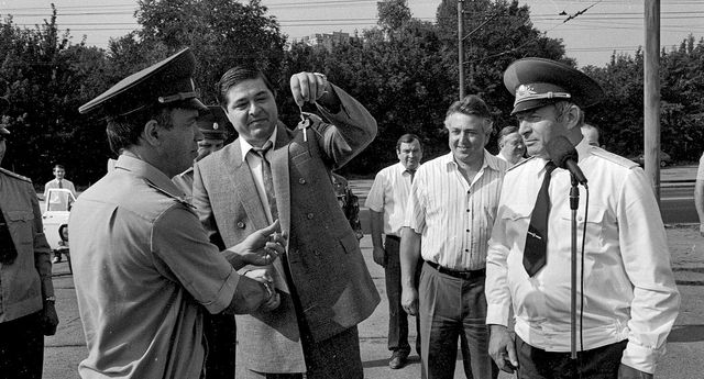 Який вигляд мали українські політики в 90-х: раритетні фото - фото 388269