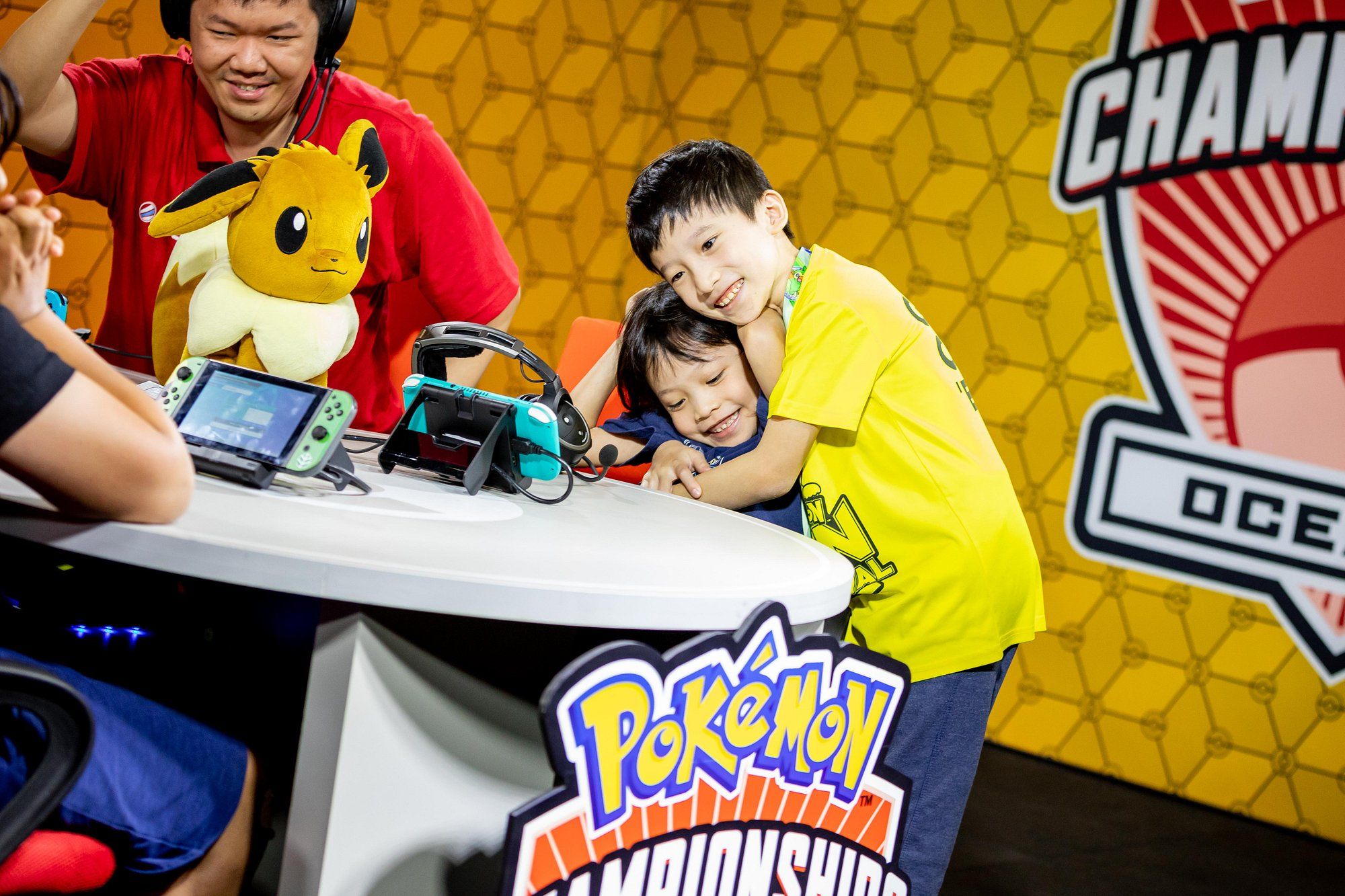 Семирічна дівчинка перемогла на міжнародному турнірі Pokemon Sword and Shield