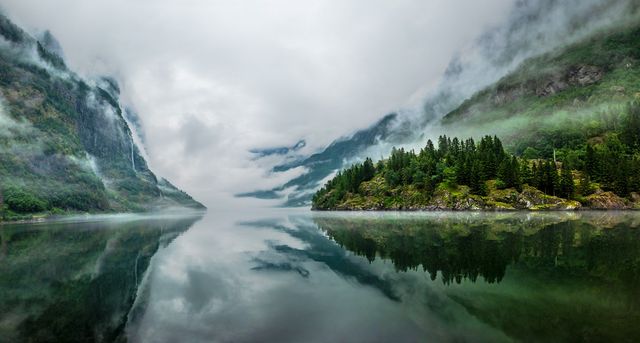 Яскраві фото Норвегії, які надихають на мандри - фото 388588