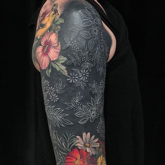 Художниця створює неймовірні тату в стилі епохи Відродження: фото - фото 388751