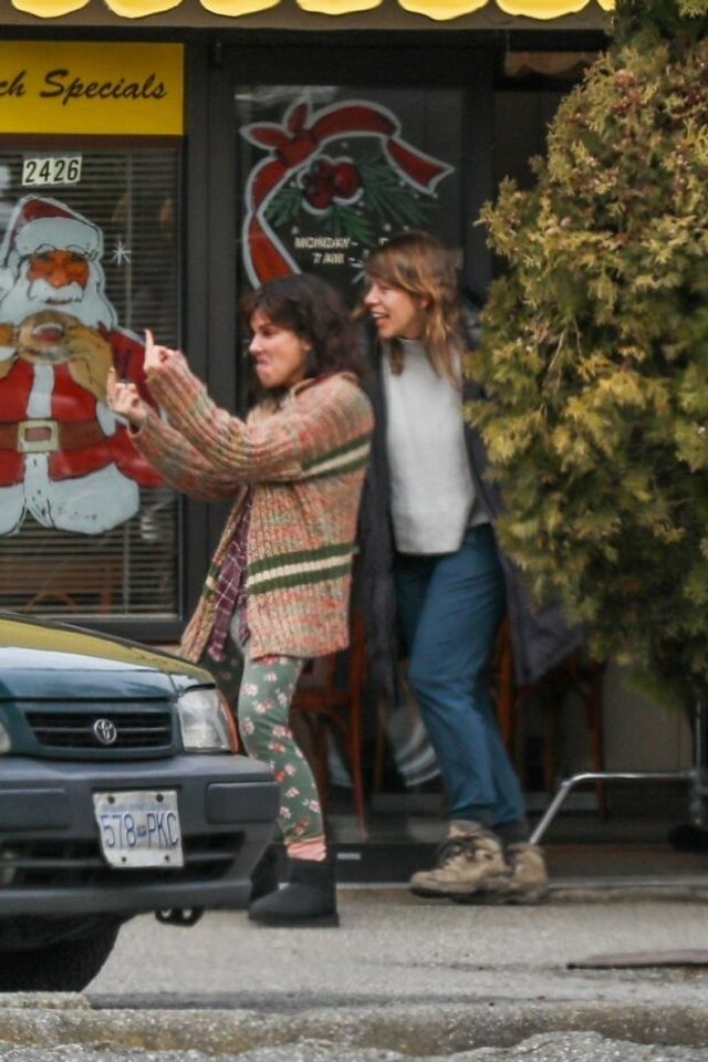 Сандра Буллок шокувала мережу зовнішнім виглядом - фото 388844