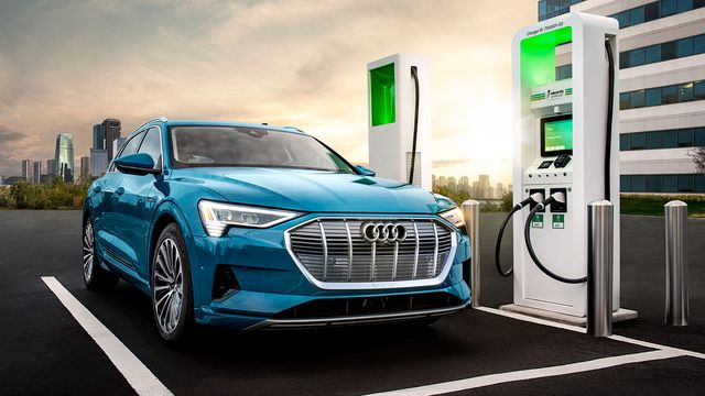 Зарядка Audi e-tron обійдеться дорожче, ніж заправка Q7 - фото 388887