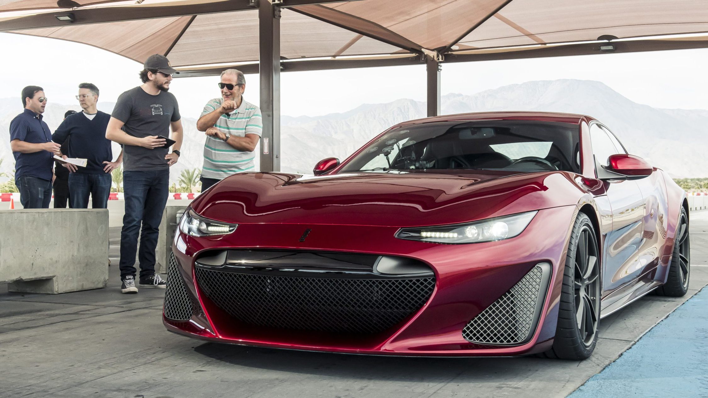 У США представили електричний суперкар з чотирма двигунами: потужне відео