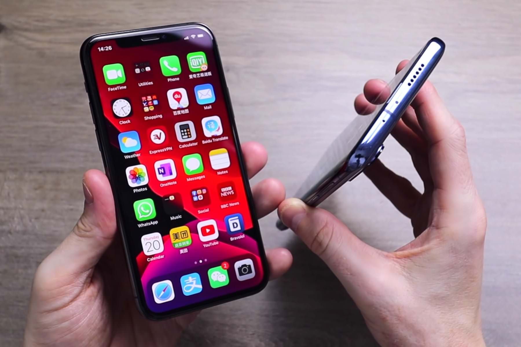 Флагманські смартфони Xiaomi та Apple порівняли - фото 1