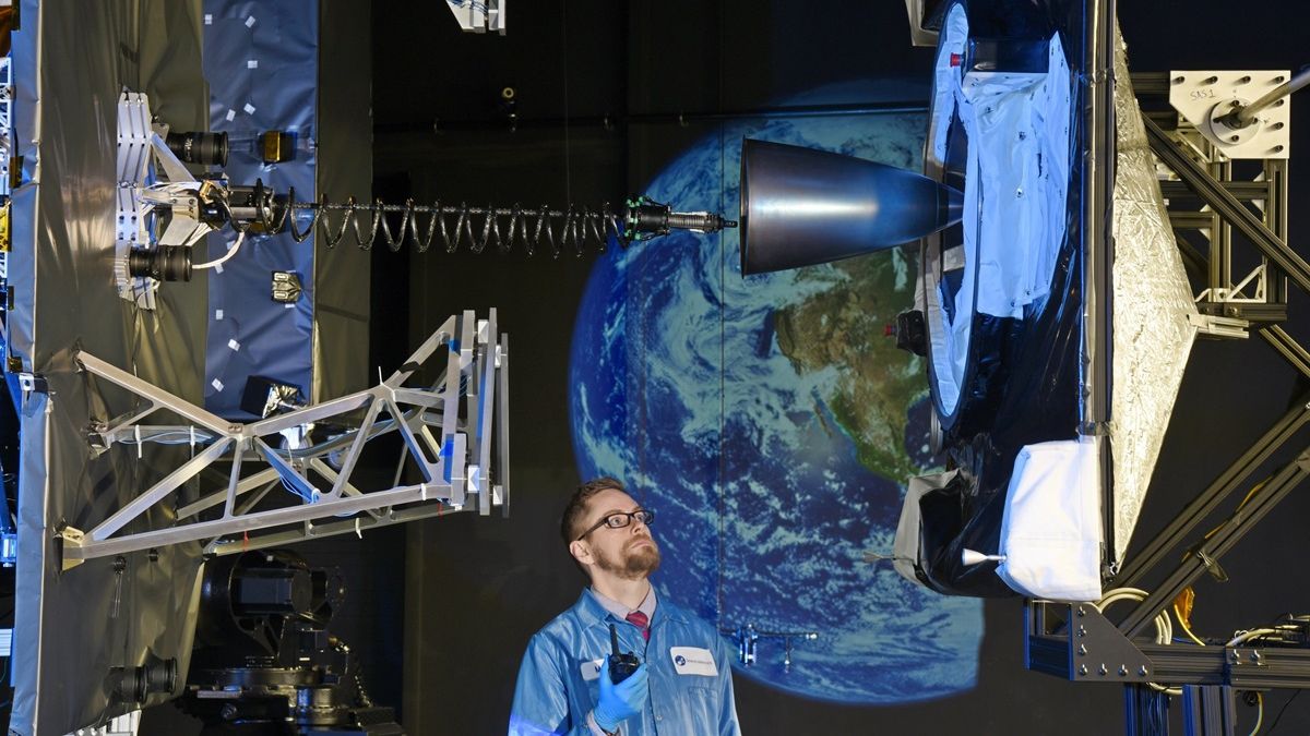 Стикування супутників - фото 1