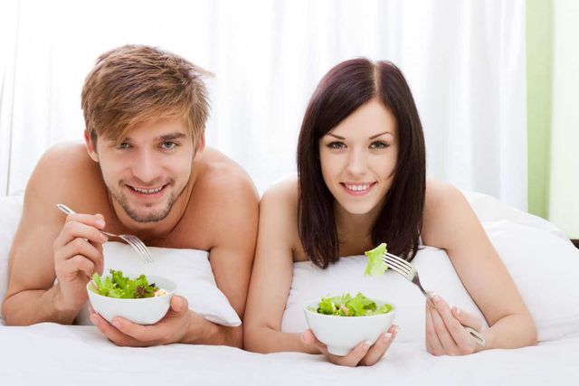 Вегетаріанці перевершили м'ясоїдів у сексі: цікаве дослідження - фото 389261