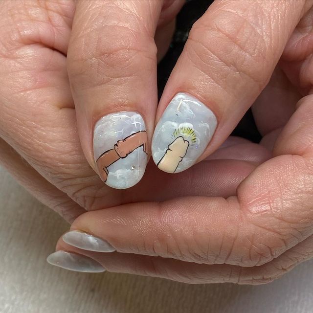 Пікантний тренд: у мережі набирає популярності манікюр із зображенням пенісів (18+) - фото 389292