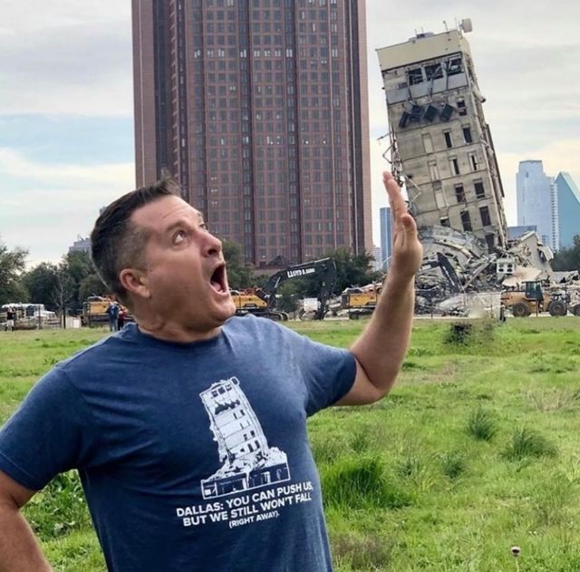 У Далласі з'явилась своя Пізанська вежа: кумедні фото користувачів мережі - фото 389358