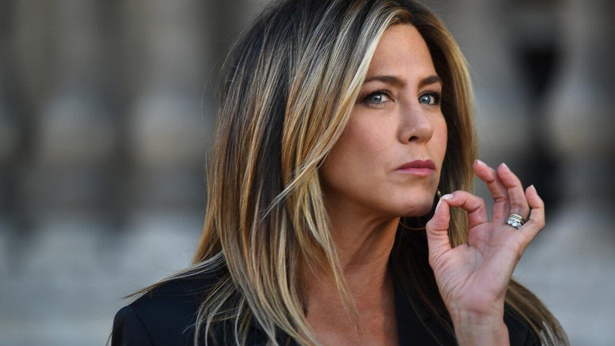 Дженніфер Еністон запідозрили в новому романі, і це не Бред Пітт