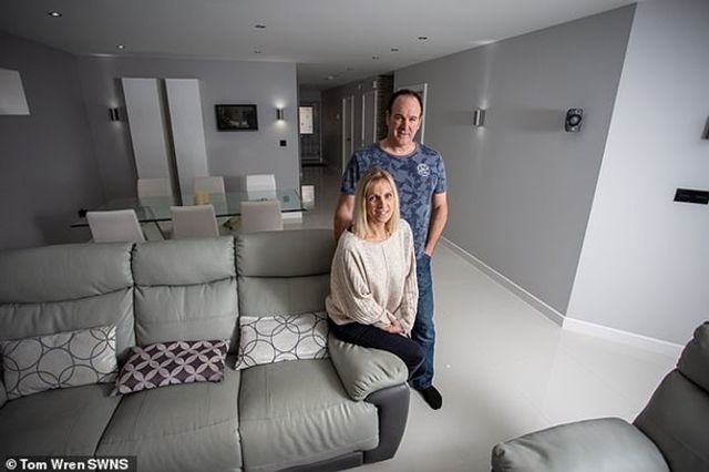 Чоловік побудував будинок мрії за відеороликами з YouTube - фото 389633