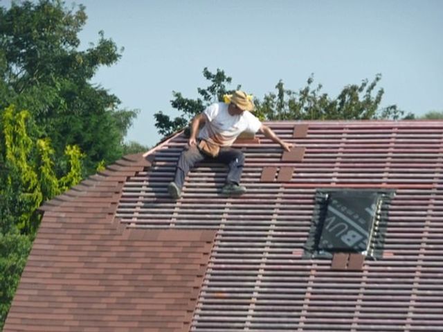 Чоловік побудував будинок мрії за відеороликами з YouTube - фото 389634