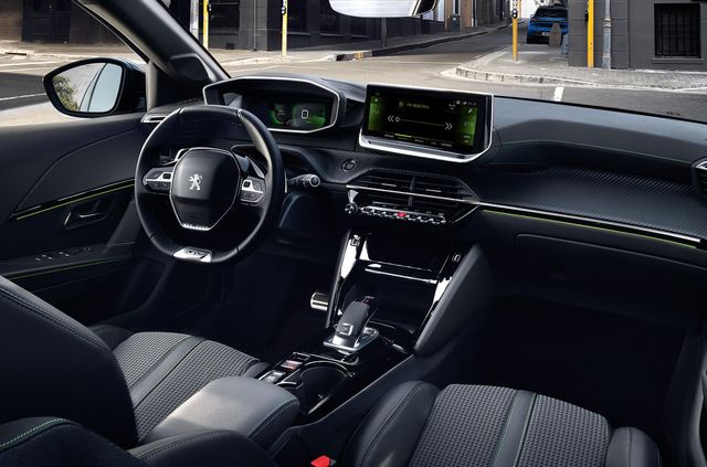 Названо найкращі авто Європи: переможець – Peugeot 208 - фото 389685