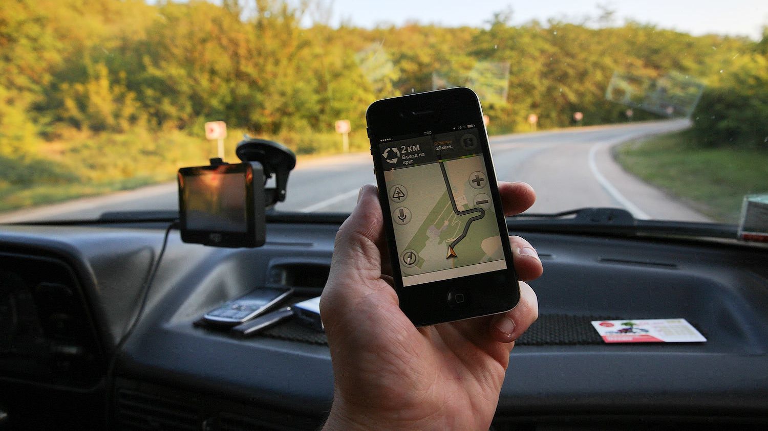 Водії оцінять: з'явилася детальна онлайн-карта доріг, де відзначені ремонти і ДТП