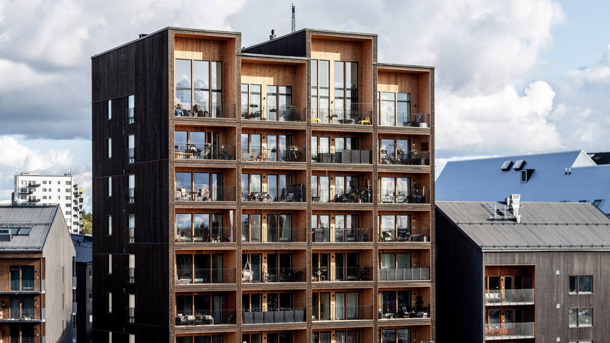 Як виглядає найвища дерев'яна будівля у Швеції: атмосферні фото - фото 1