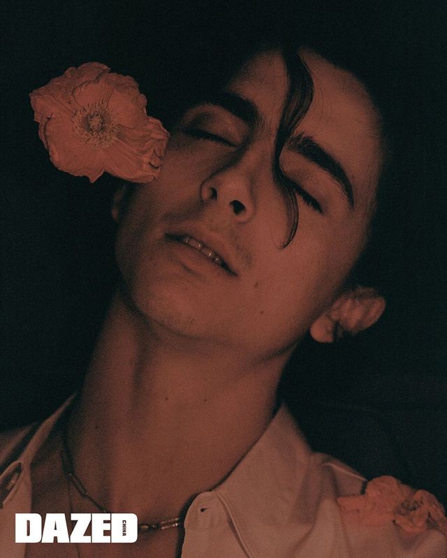 Король стилю: Тімоті Шаламе знявся для журналу Dazed China - фото 390090