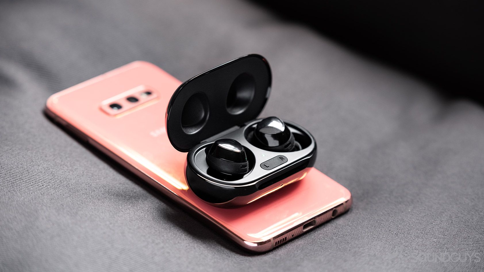 Samsung Galaxy Buds+ доволі просто ремонтувати - фото 1