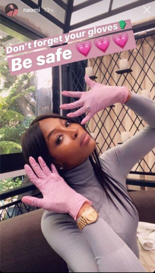 Зваблива Наомі Кемпбелл показала, як боротися з коронавірусом - фото 390664