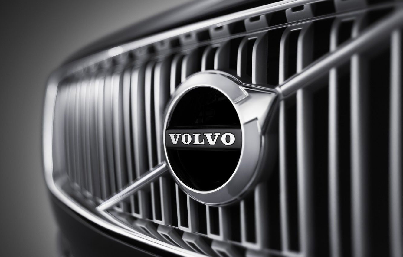 Volvo готує до прем'єри два нові кросовери