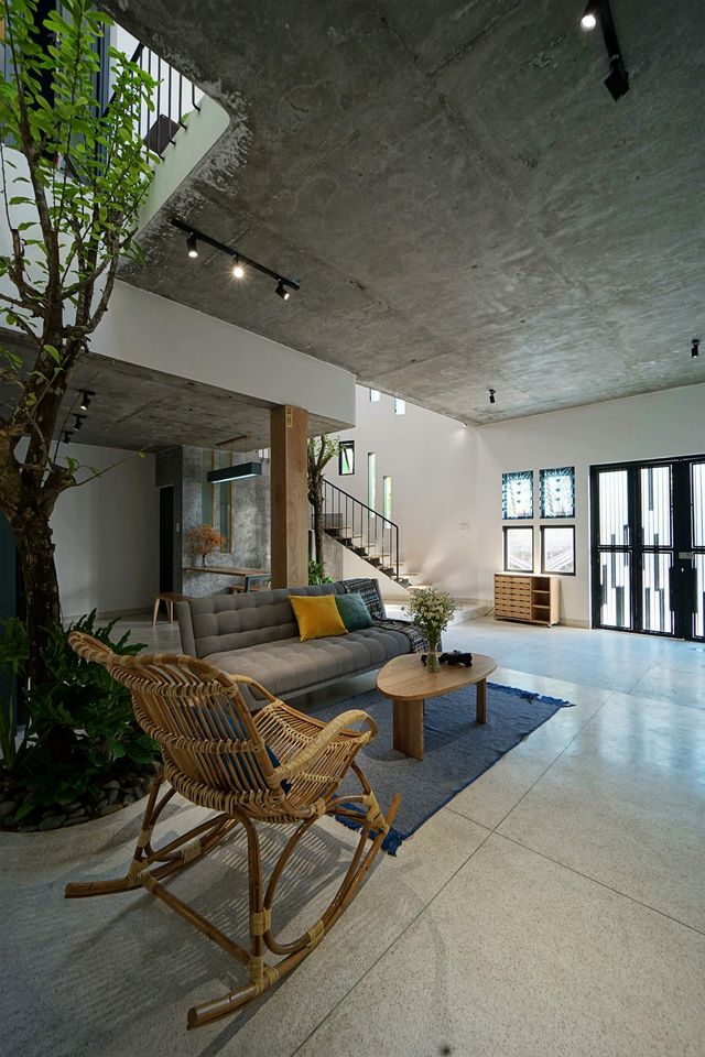 У В'єтнамі звели сучасний дім для любительки ромашок: ефектні фото - фото 390848