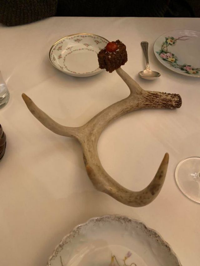 Дивно чи круто: незвичайна подача страв, яка викликає питання - фото 391014