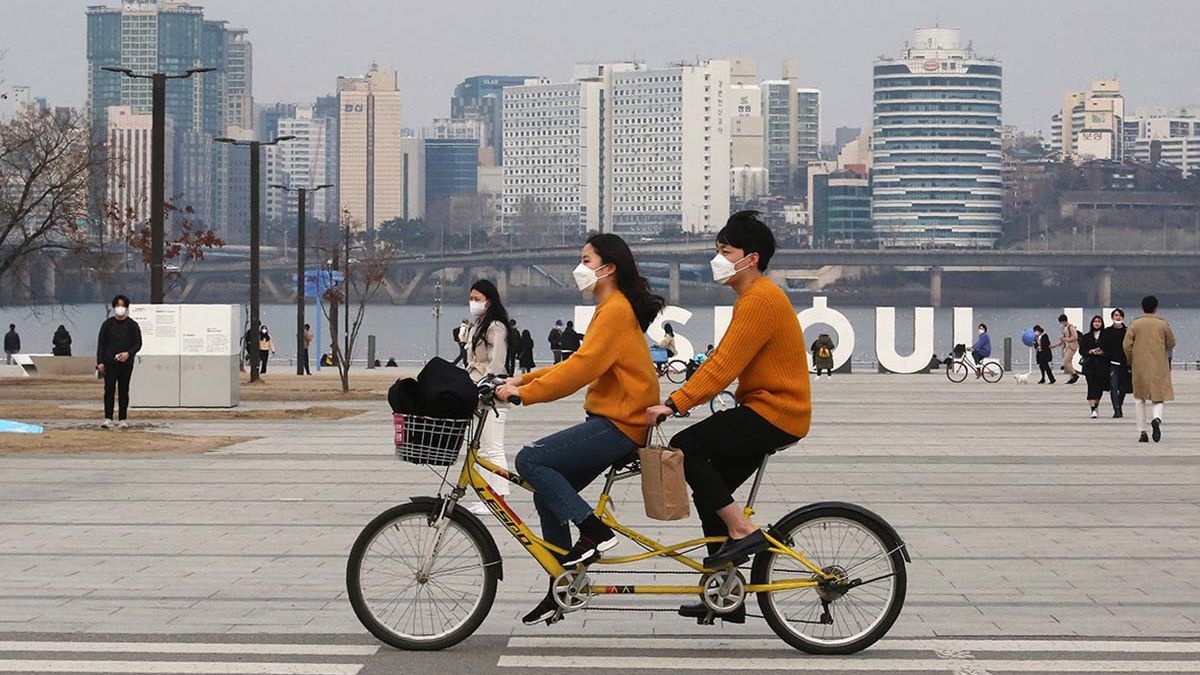 Розвінчані популярні міфи про коронавірус