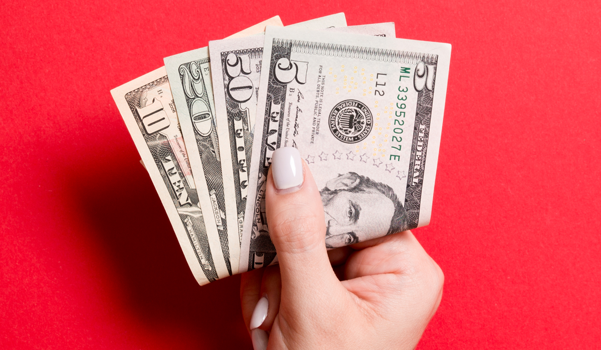 Скільки коштують долар і євро - фото 1