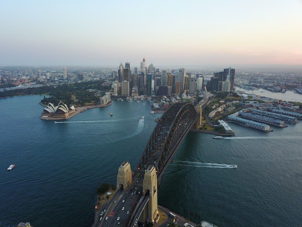 У небі над Сіднеєм з'явився напис, який закликає мити руки