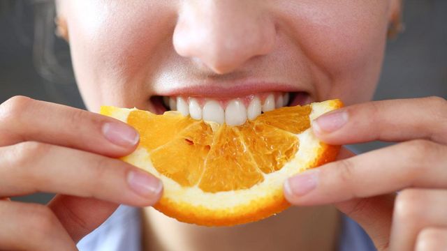 Названі найкращі продукти для здоров'я зубів - фото 391935