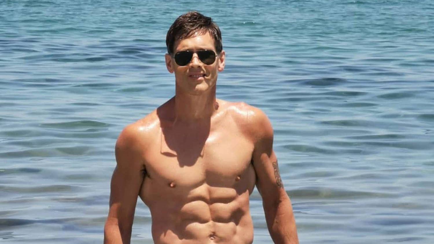 56-річний фітнес-тренер вражає своїм зовнішнім виглядом - фото 1