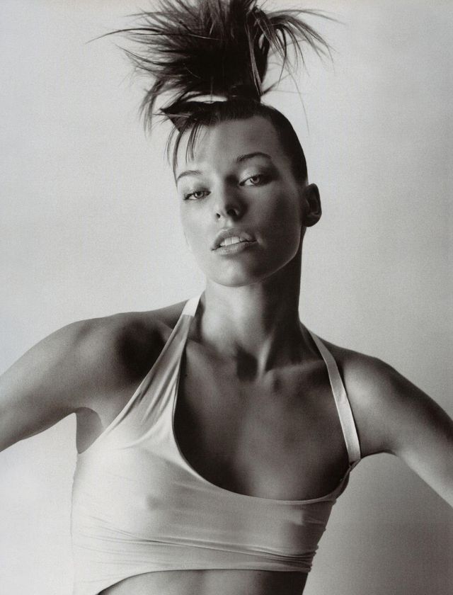 Як змінилась спокуслива і талановита киянка Міла Йовович: фото 18+ - фото 392738