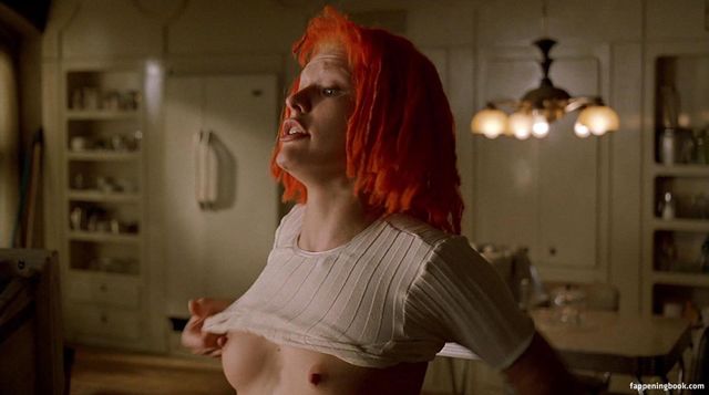 Як змінилась спокуслива і талановита киянка Міла Йовович: фото 18+ - фото 392746