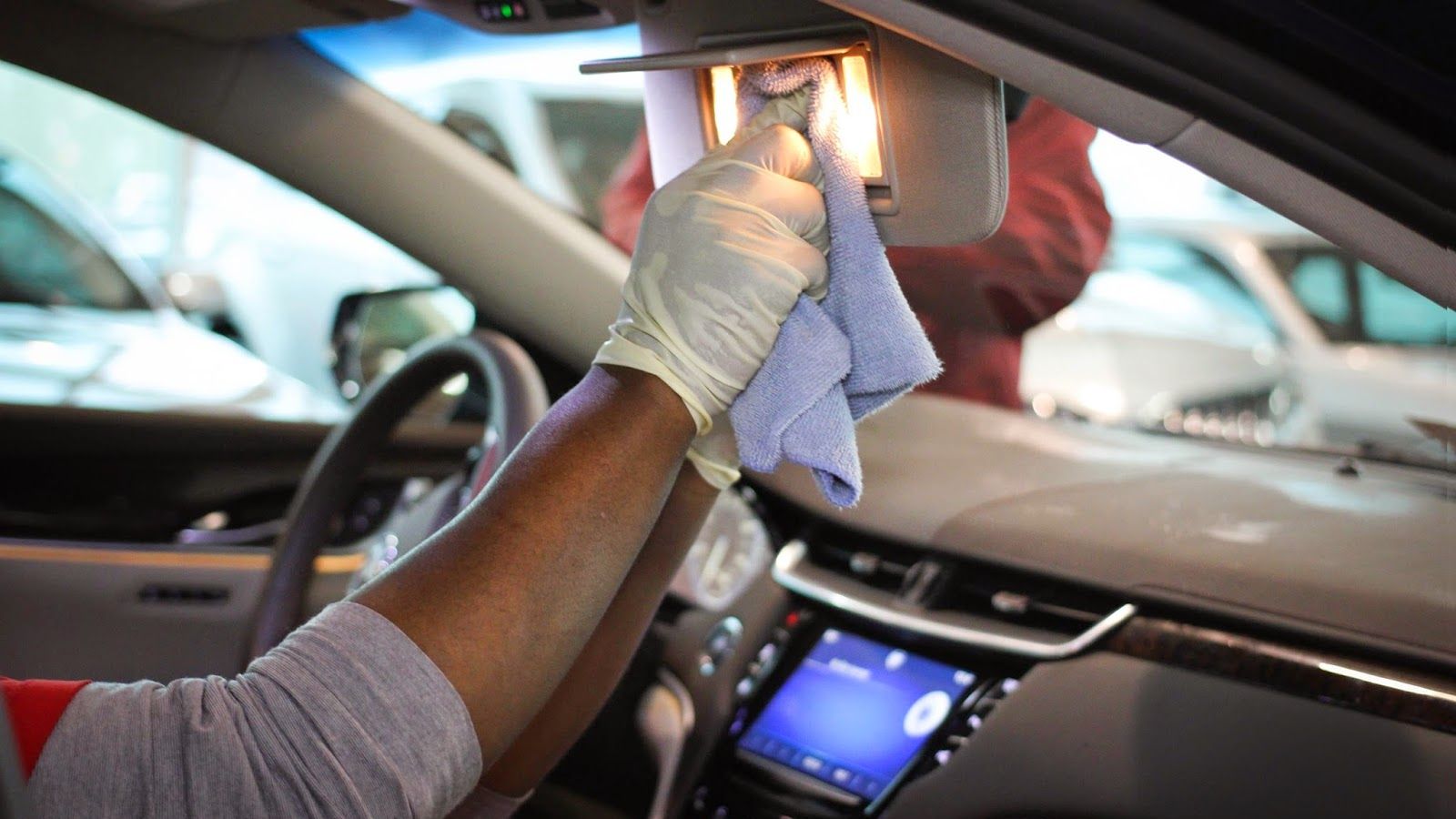 Фахівці розповіли, як обробити салон автомобіля для профілактики коронавірусу - фото 1