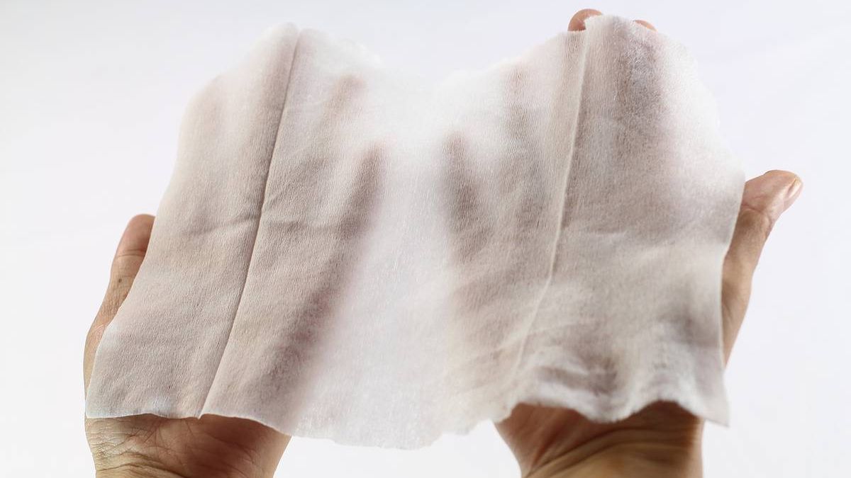 Створена волога серветка, яка вбиває вірус COVID-19