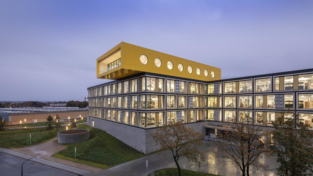 Офіс компанії LEGO в Данії - фото 1