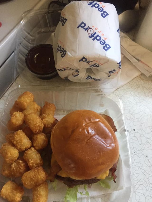 Туалетний папір до кожного замовлення: у ресторані США ввели актуальну акцію - фото 393536