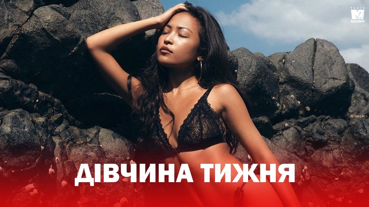 Дівчина тижня: екзотична модель без комплексів Ерзабель, яка спокушає голими фото (18+)