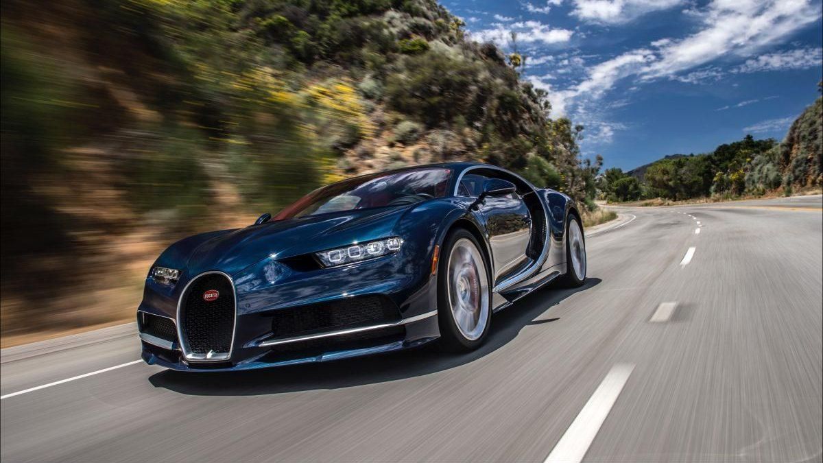 Ентузіасти створили картонний Bugatti Chiron: кумедне відео