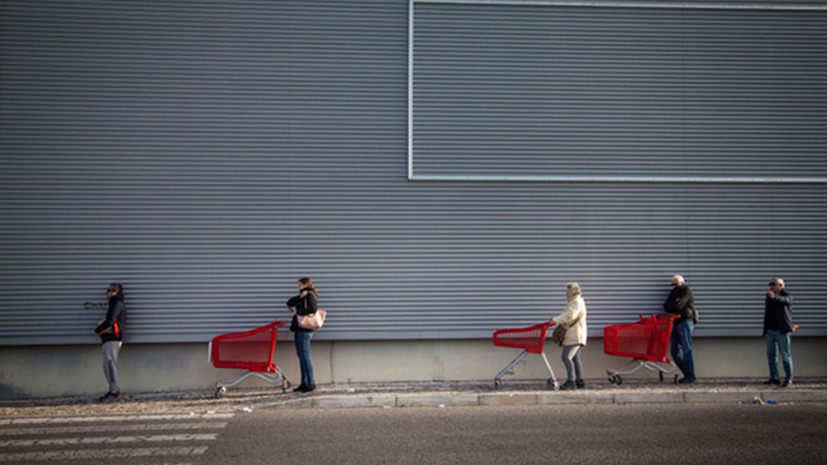 Журналісти створили архів знімків про життя під час пандемії