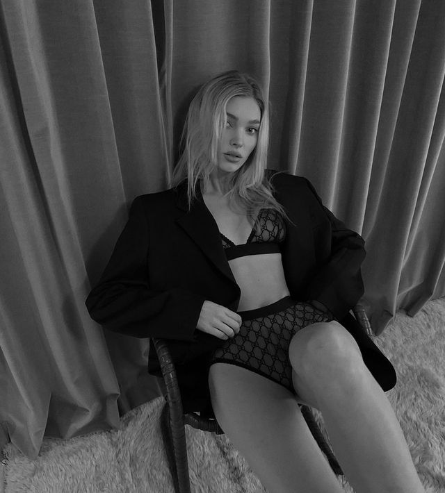 Модель Ельза Хоск похизувалась фігурою у спідньому - фото 394734