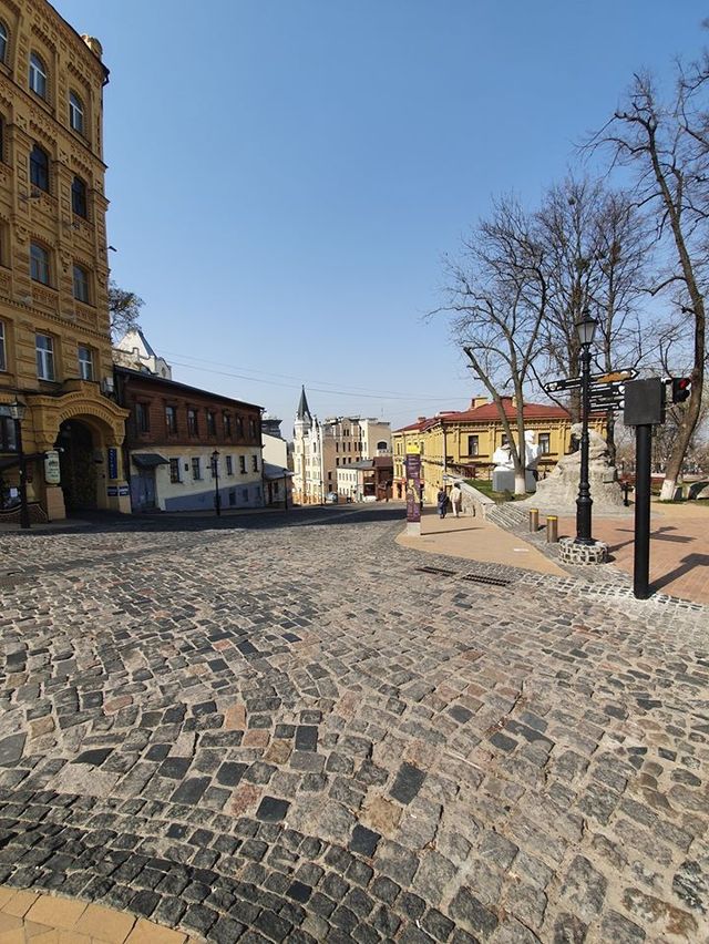 Київ на карантині: у мережі з'явилися вражаючі фото порожньої столиці - фото 394901