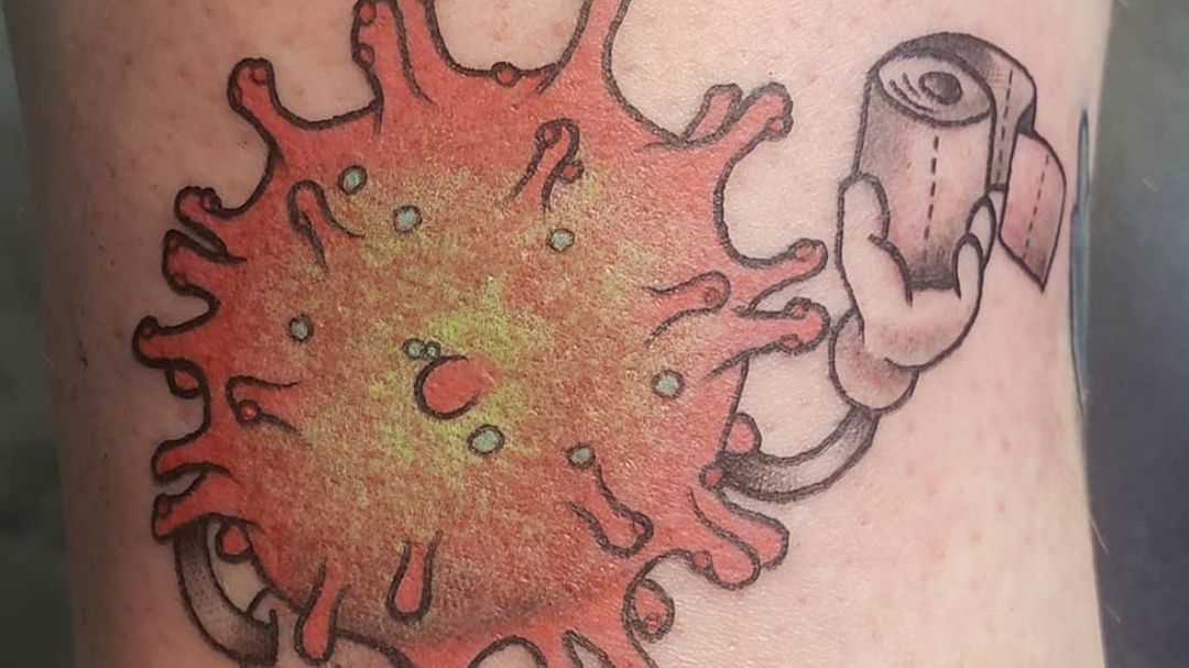 Коронавірусу почали масово "присвячувати" татуювання: новий тренд