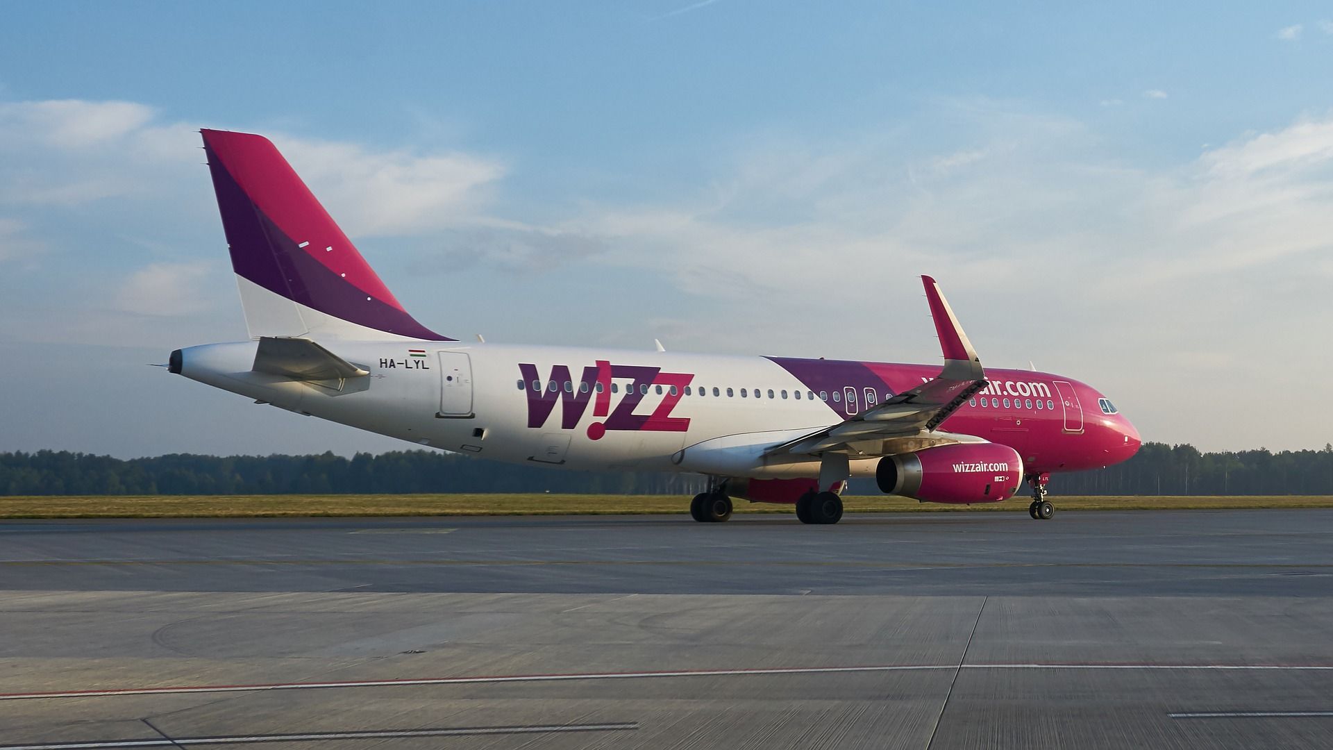 WizzAir припинить польоти з України до 1 травня