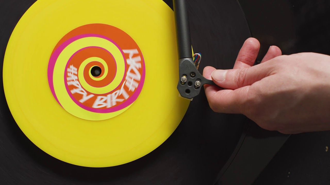 Бренд Lush випустив платівку з мила