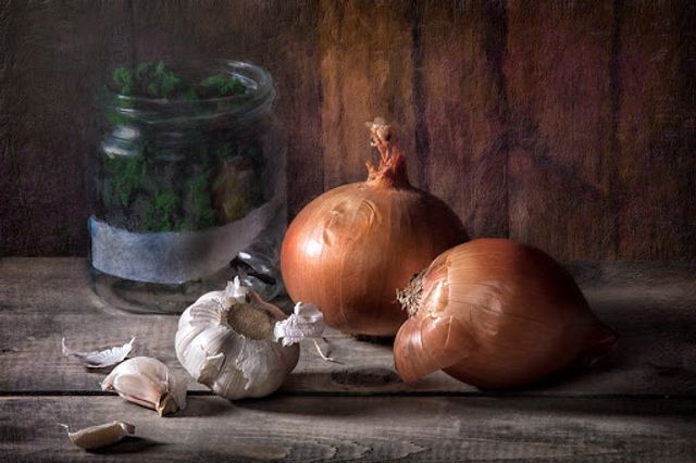 10 продуктів, які допоможуть зберігати здоров'я під час самоізоляції - фото 395770