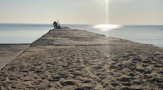 Як виглядають пляжі Одеси під час карантину - фото 395825