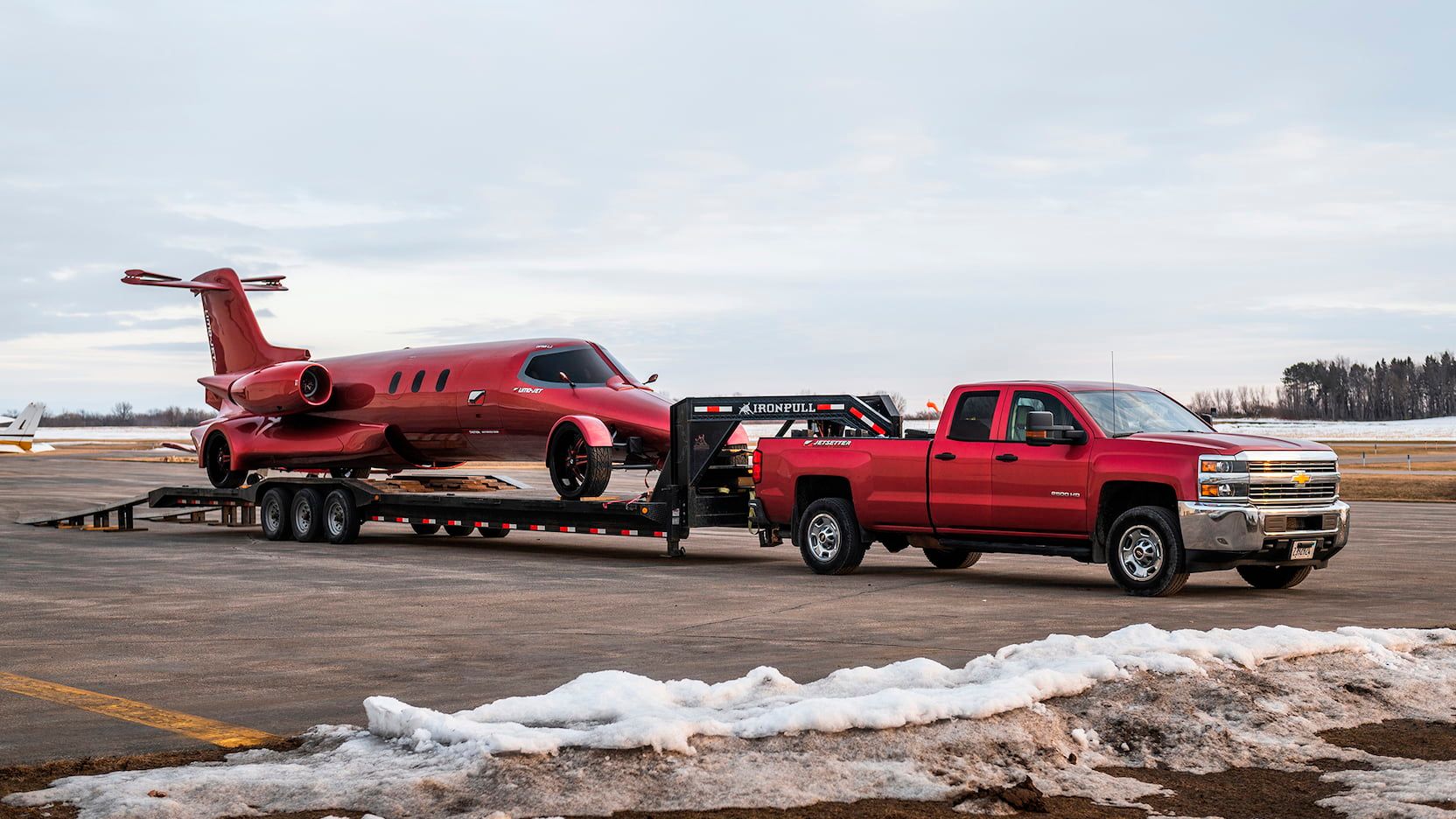 З молотка піде унікальний лімузин-літак