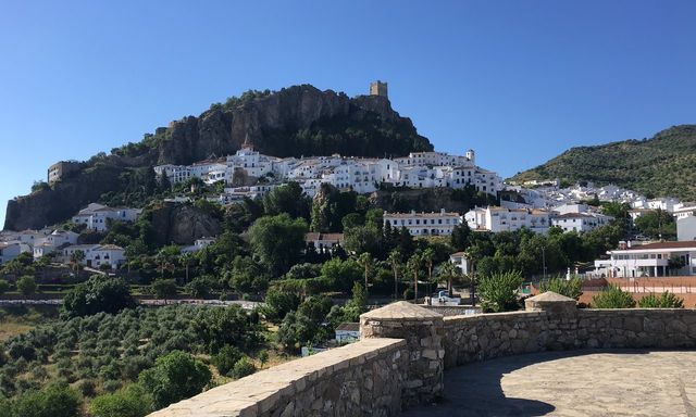 Як невелике іспанське місто убезпечило себе від коронавірусу - фото 396043
