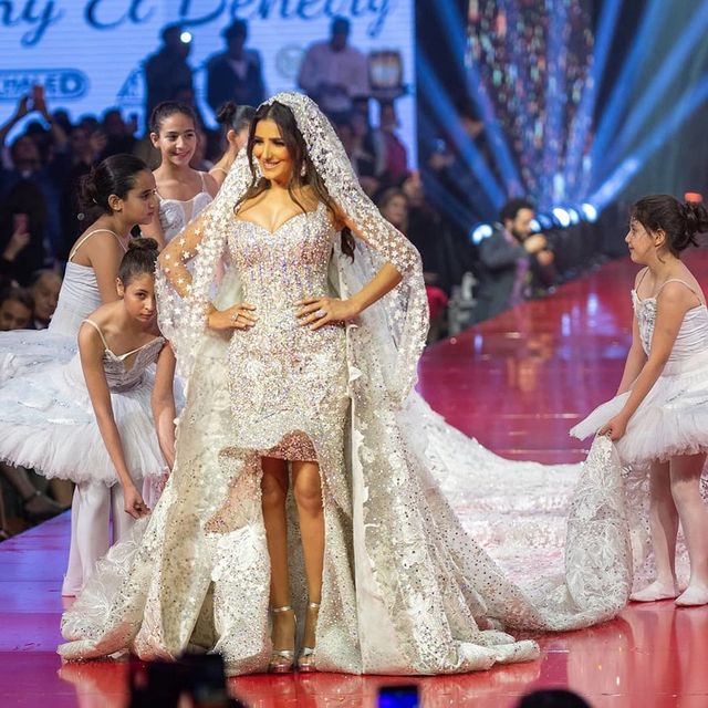 Так виглядає найдорожча у світі весільна сукня - фото 396061