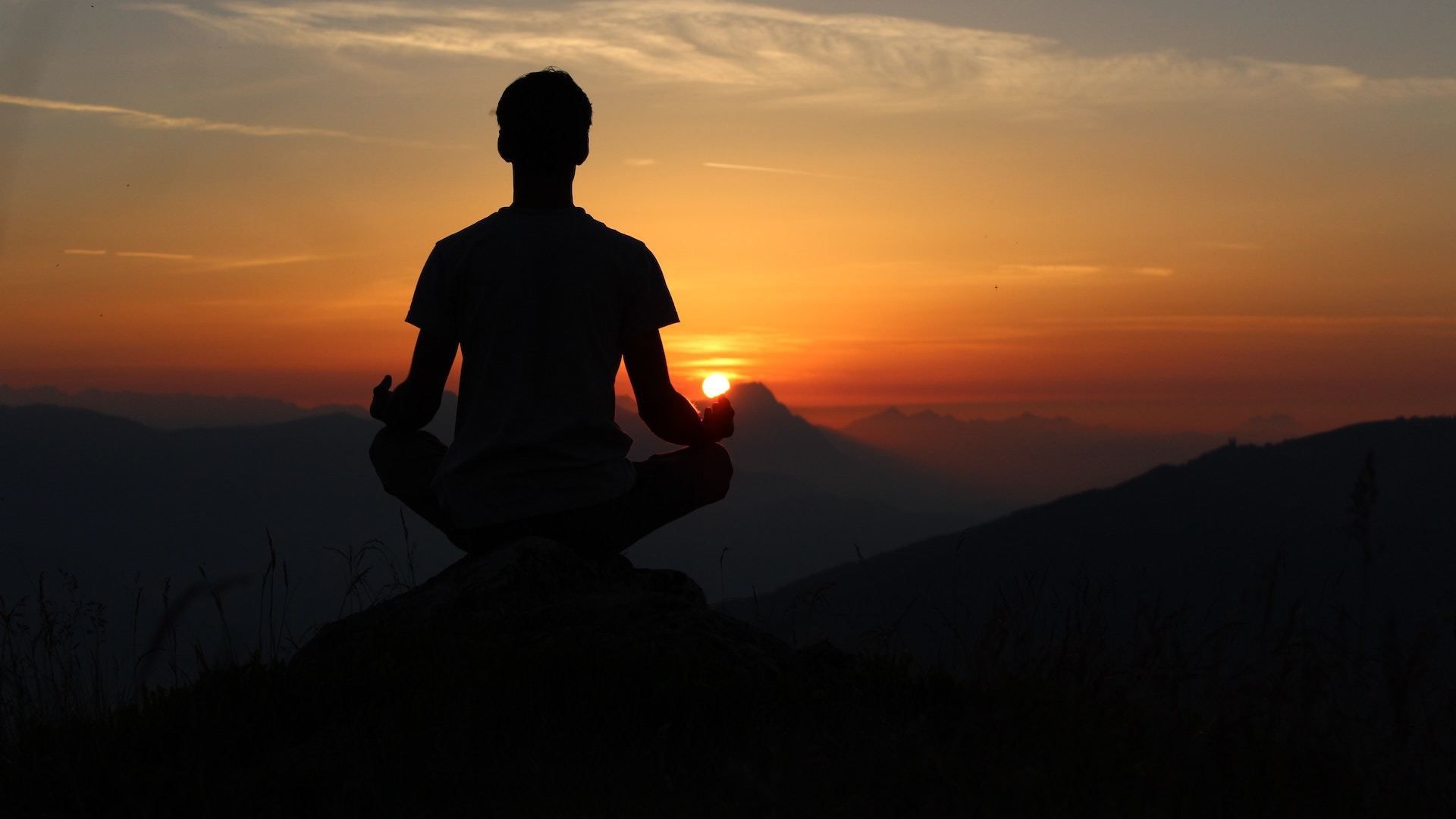 Названа несподівана користь медитації