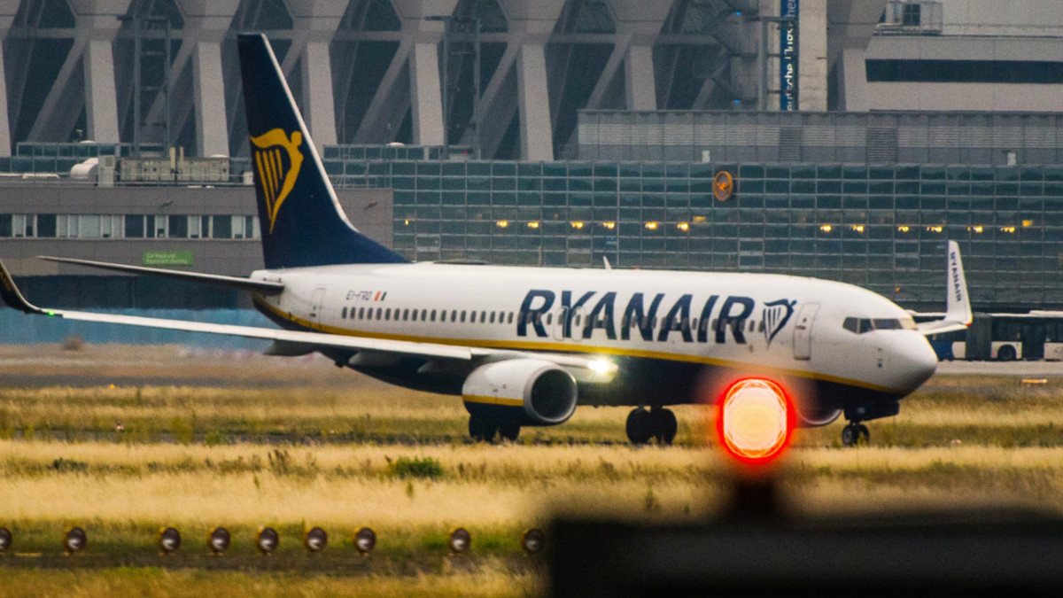 Ryanair - фото 1